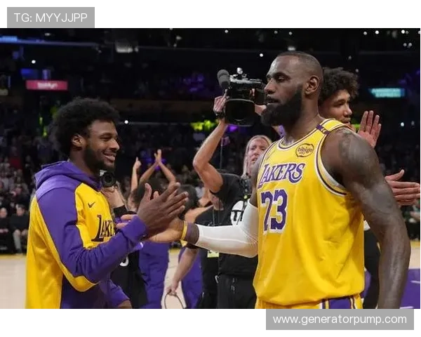 夸梅直言布朗尼防守能力不足父亲光环让他受到过高期待